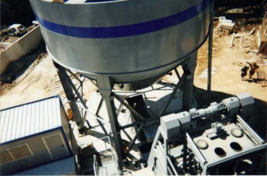 centrale beton 83